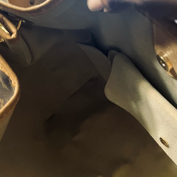 Used Authentic LV Galleria PM, classic monogram, pictures shown - Picture 4 of 16